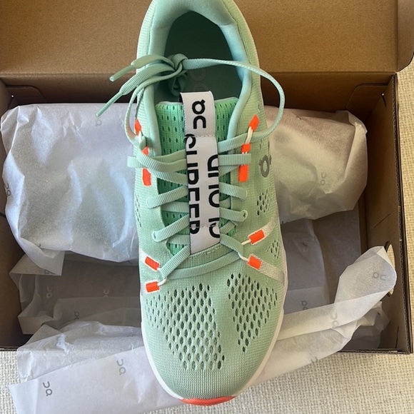 On cloudsurfer - Picture 2 of 3